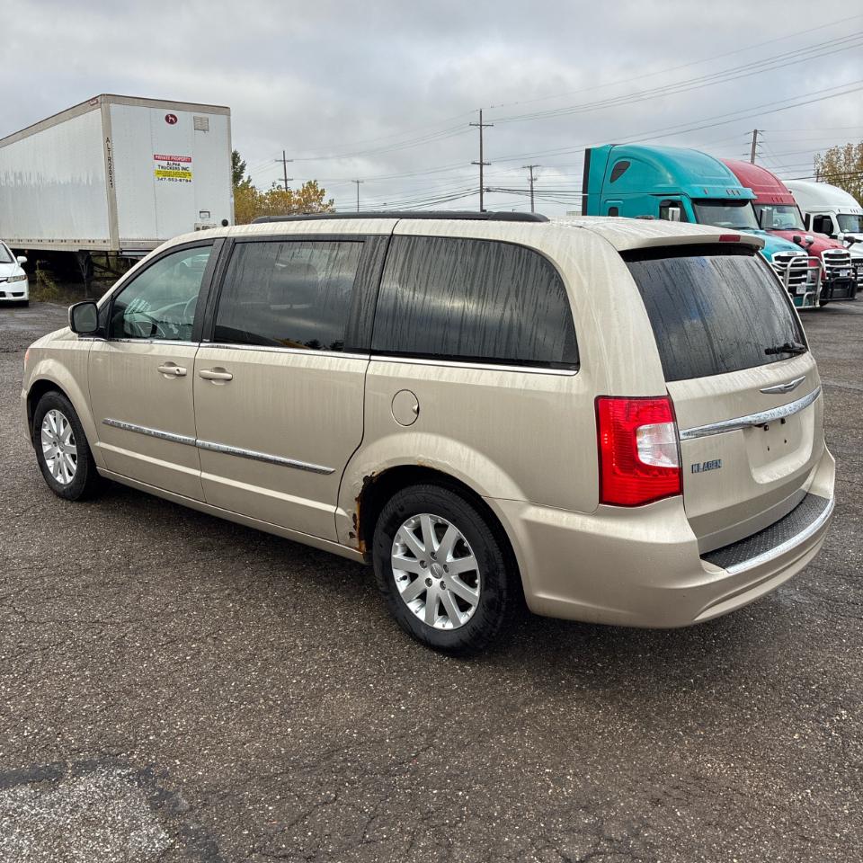 Chrysler Town & Country 4dr Wgn Touring 2013