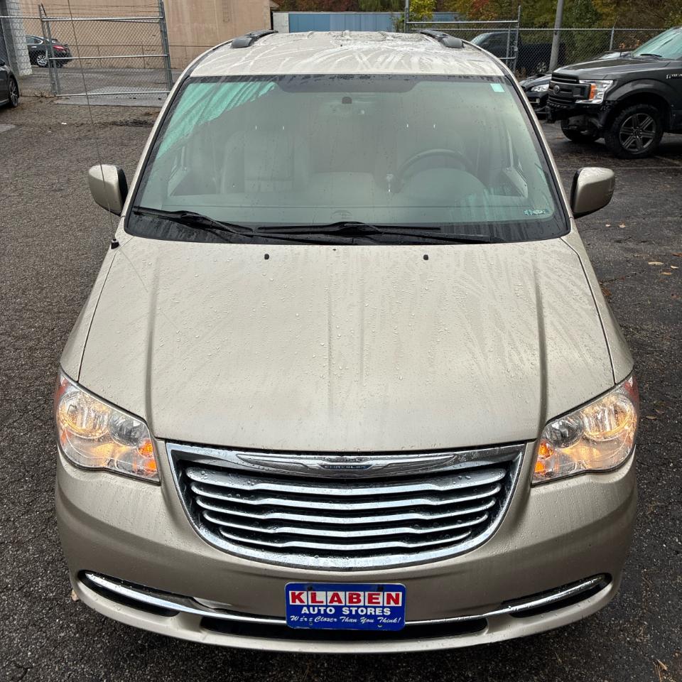 Chrysler Town & Country 4dr Wgn Touring 2013