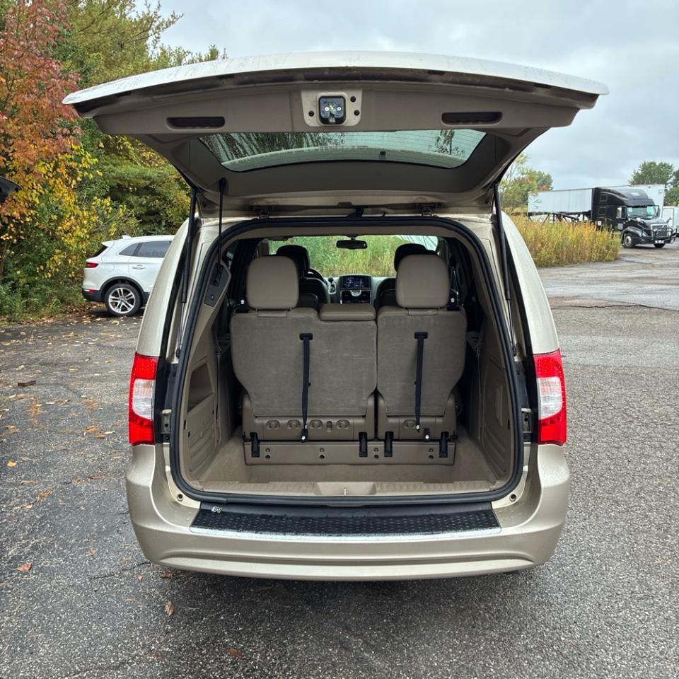 Chrysler Town & Country 4dr Wgn Touring 2013