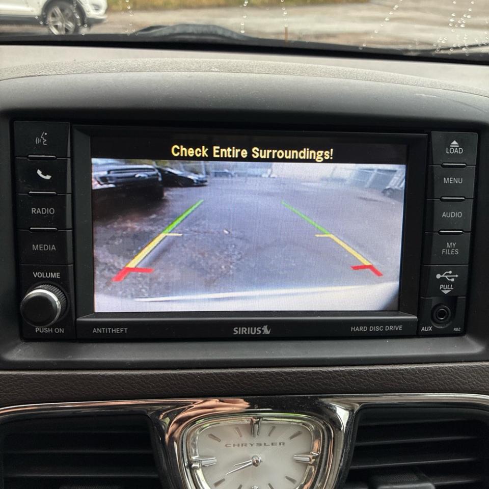 Chrysler Town & Country 4dr Wgn Touring 2013