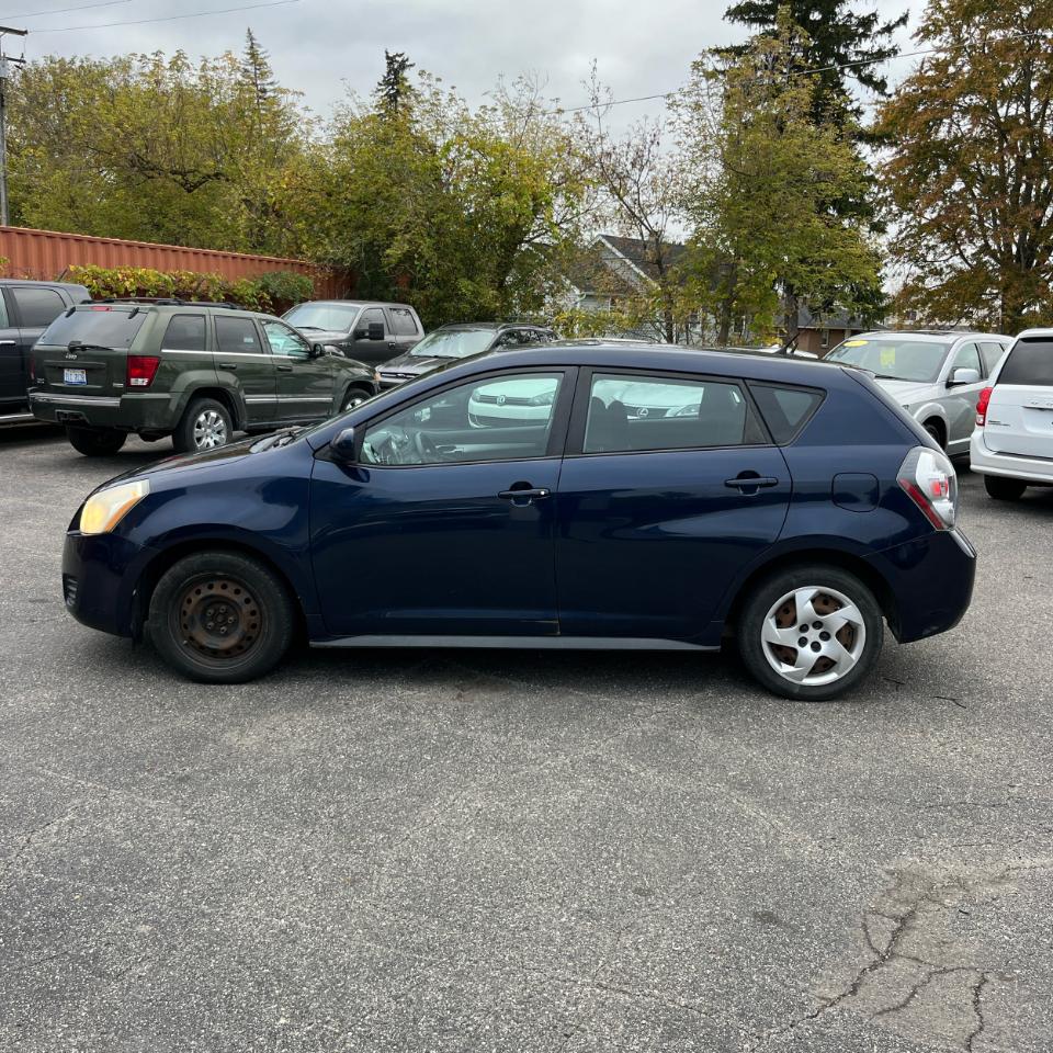 Pontiac Vibe 4dr HB FWD w/1SA 2009