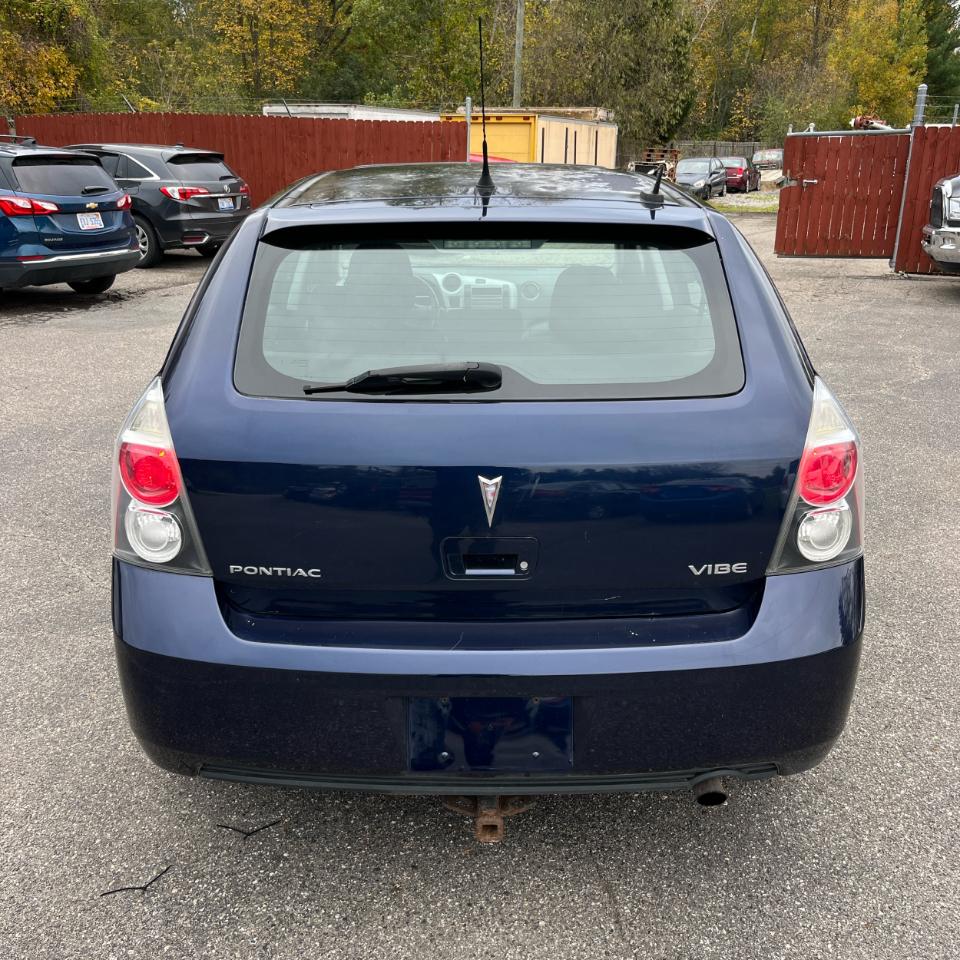 Pontiac Vibe 4dr HB FWD w/1SA 2009