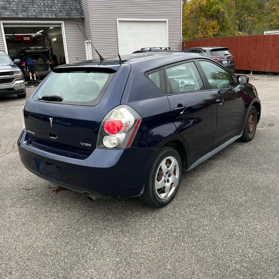 Pontiac Vibe 4dr HB FWD w/1SA 2009