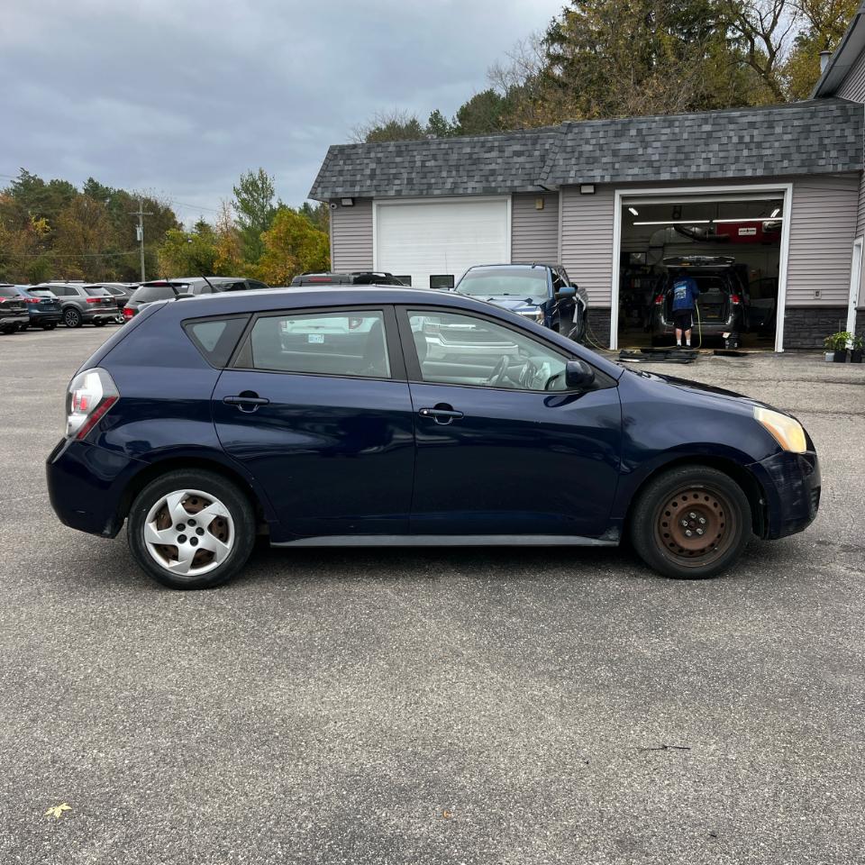 Pontiac Vibe 4dr HB FWD w/1SA 2009