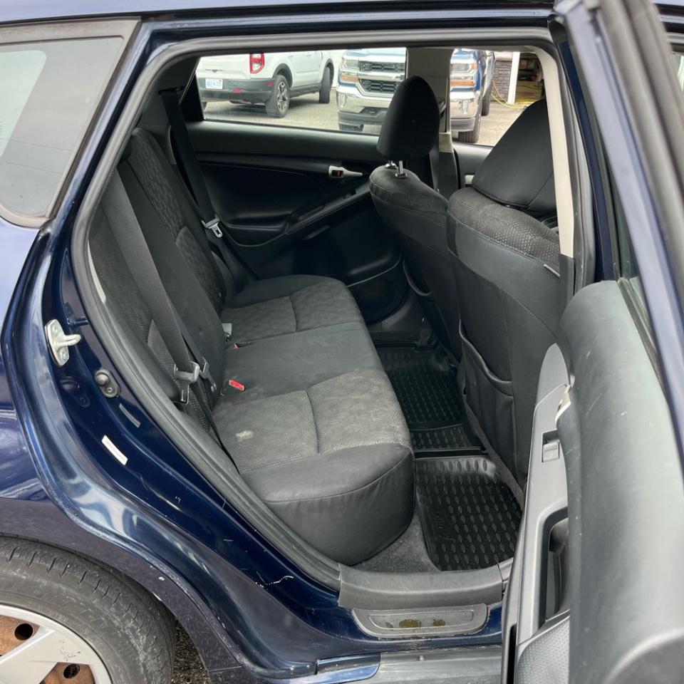 Pontiac Vibe 4dr HB FWD w/1SA 2009