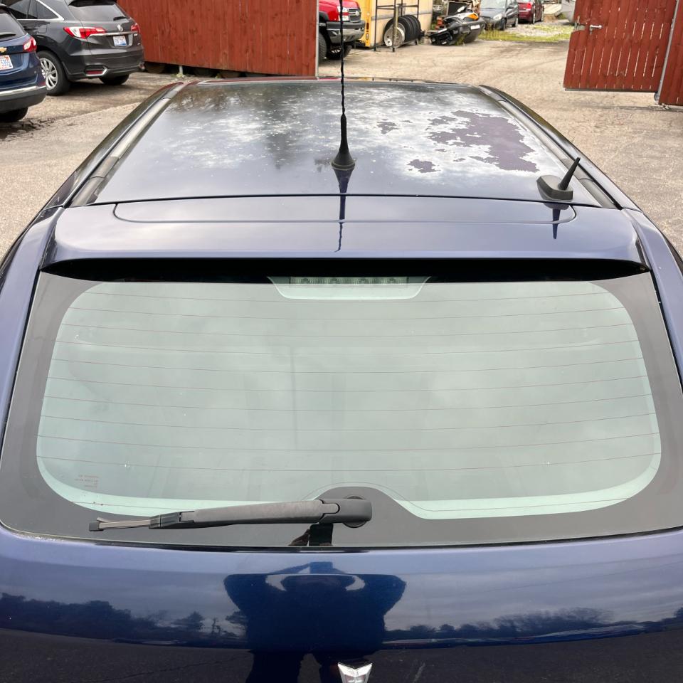 Pontiac Vibe 4dr HB FWD w/1SA 2009