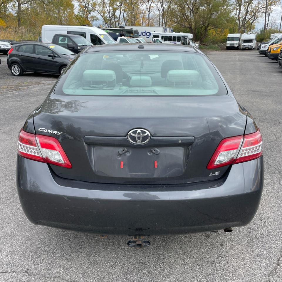 Toyota Camry 4dr Sdn I4 Auto LE (Natl) *Ltd Avail* 2011