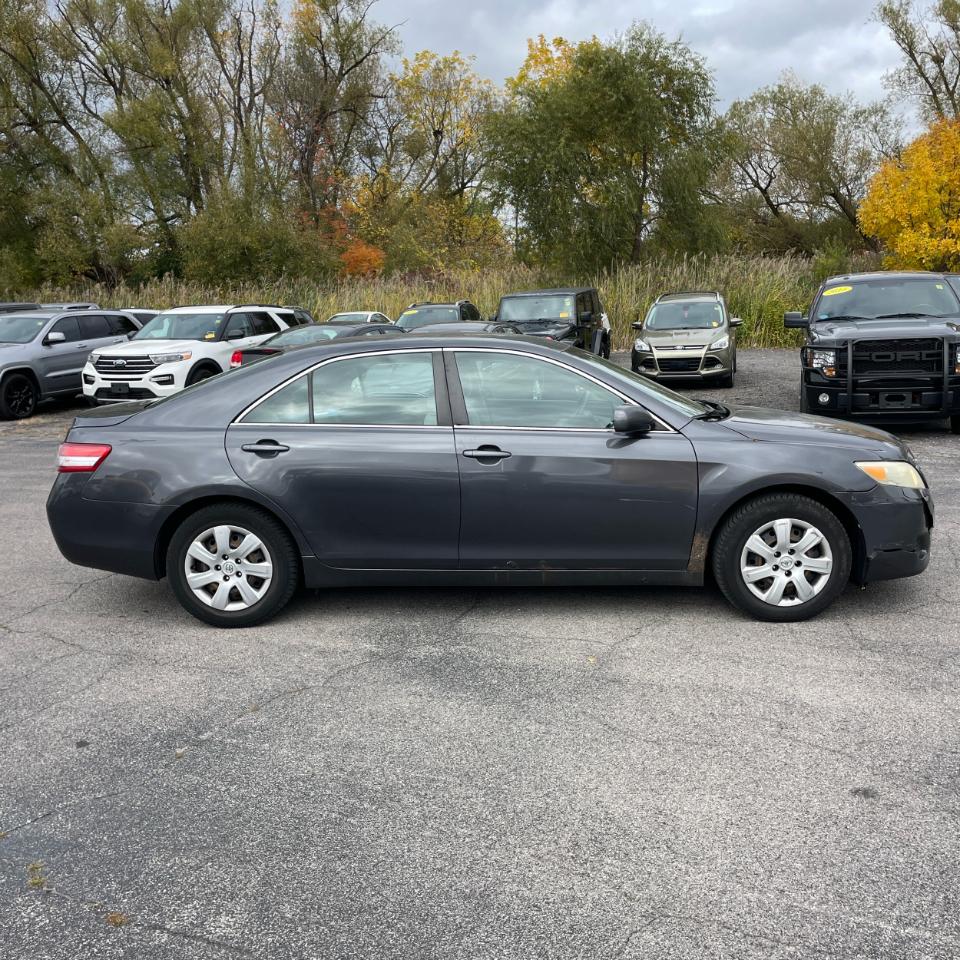 Toyota Camry 4dr Sdn I4 Auto LE (Natl) *Ltd Avail* 2011