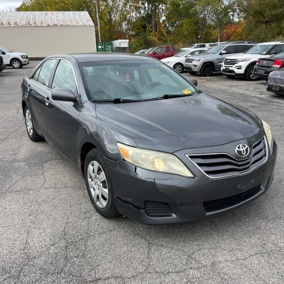 Toyota Camry 4dr Sdn I4 Auto LE (Natl) *Ltd Avail* 2011