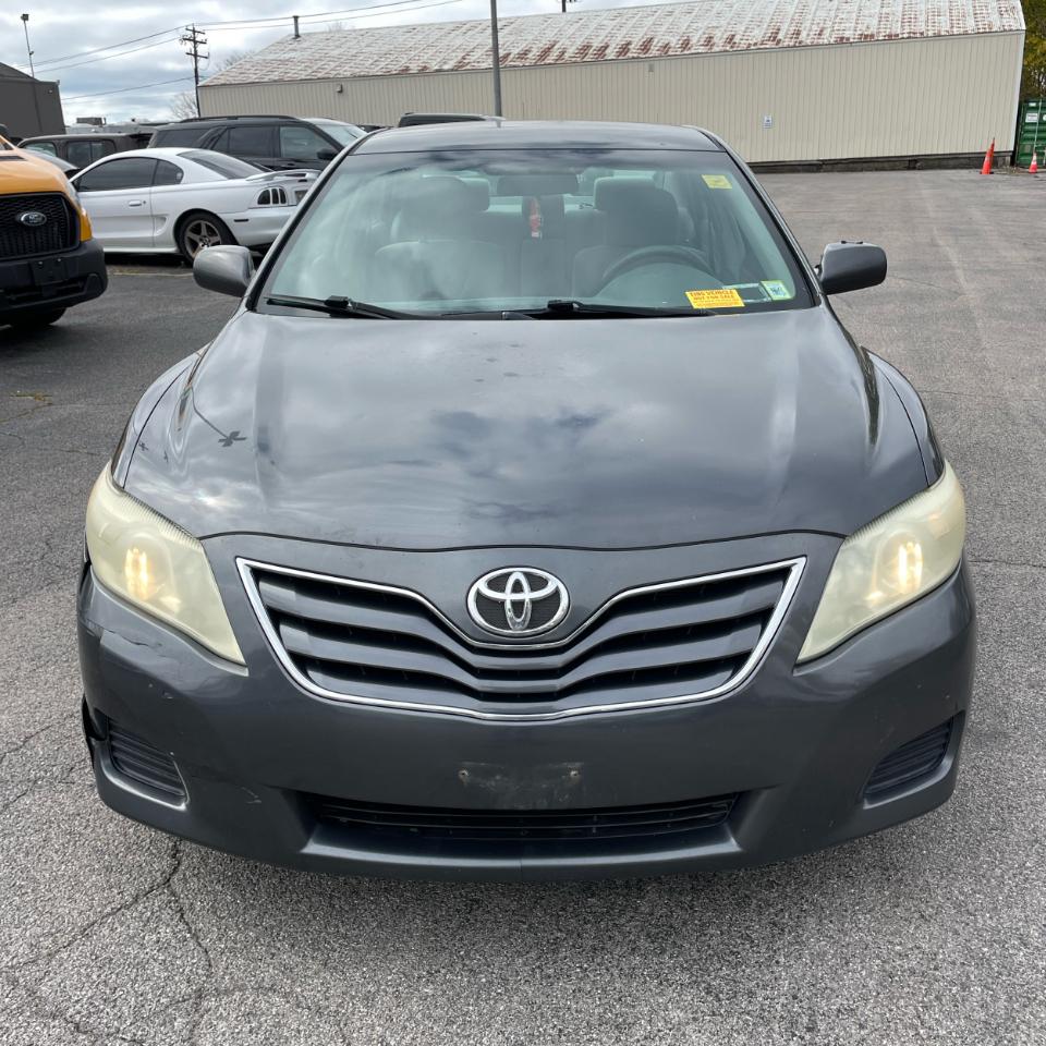 Toyota Camry 4dr Sdn I4 Auto LE (Natl) *Ltd Avail* 2011