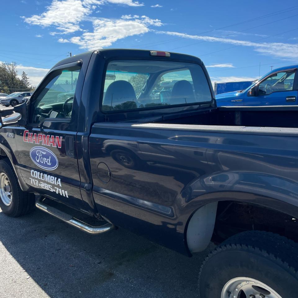 Ford Super Duty F-350 SRW Reg Cab 137" XL 4WD 1999