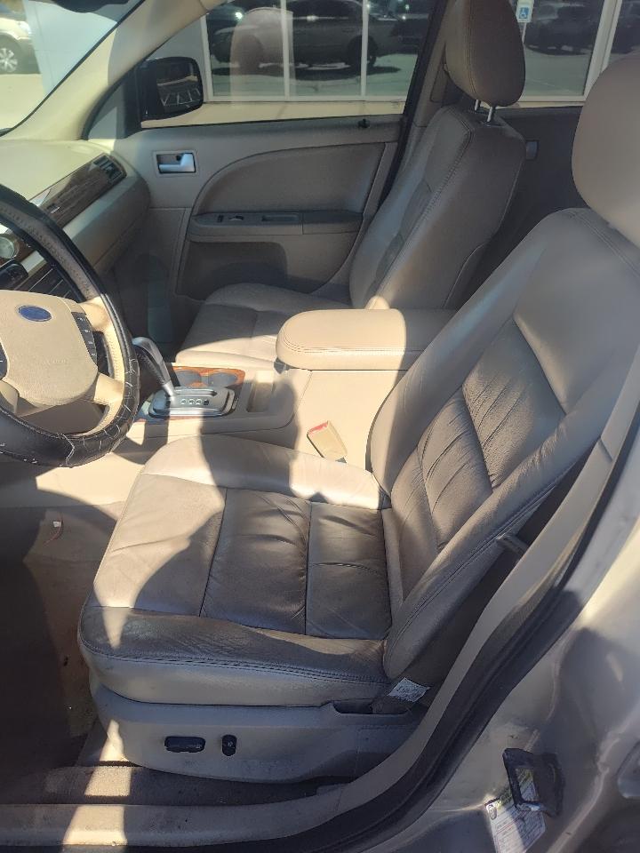 Ford Five Hundred 4dr Sdn Limited 2005
