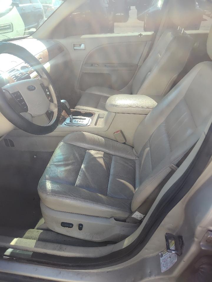 Ford Five Hundred 4dr Sdn Limited 2005