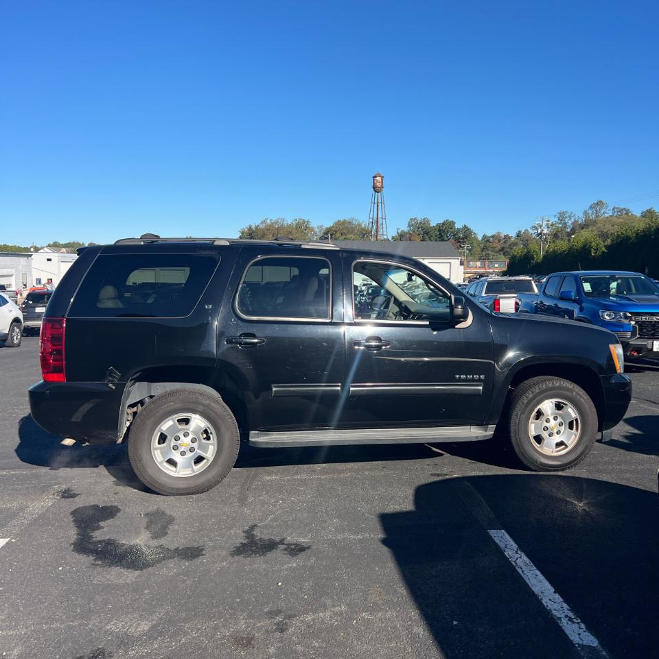 Chevrolet Tahoe 4WD 4dr 1500 LT 2013
