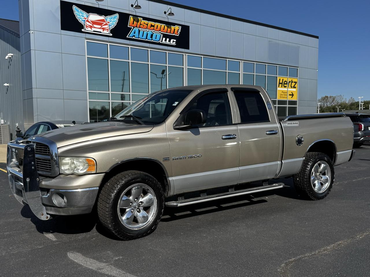 Dodge Ram 1500 4dr Quad Cab 140.5" WB 4WD SLT 2003
