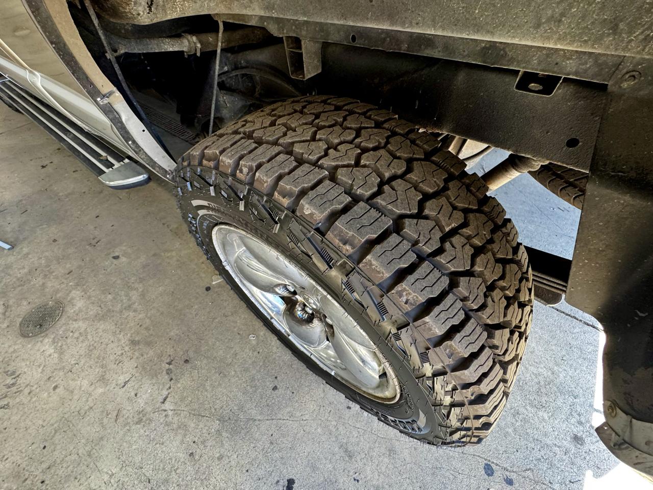 Dodge Ram 1500 4dr Quad Cab 140.5" WB 4WD SLT 2003