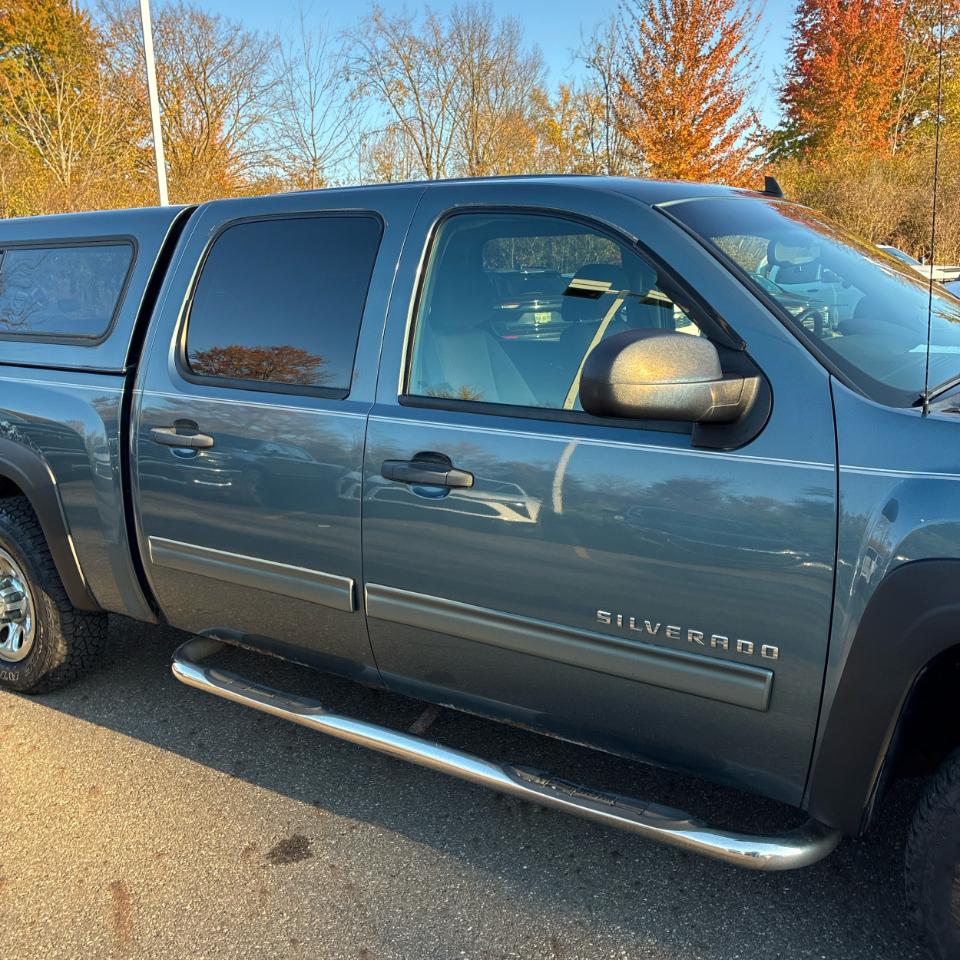 Chevrolet Silverado 1500 4WD Crew Cab 143.5" LT 2011