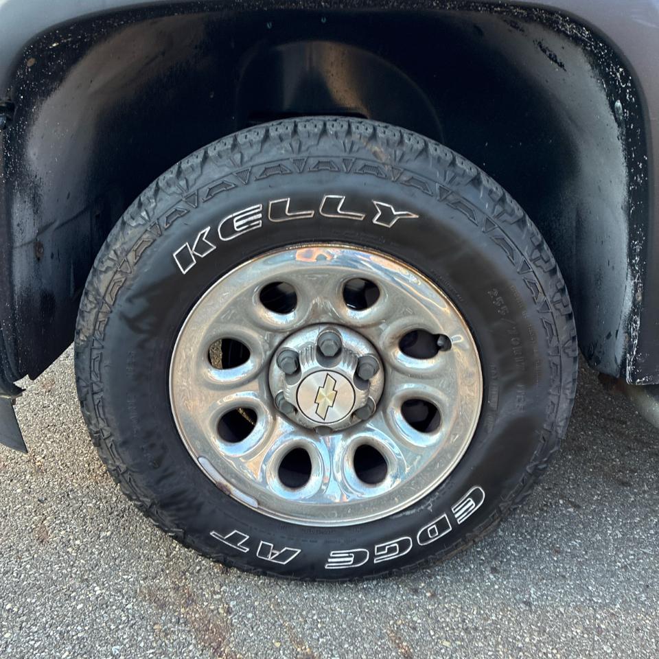 Chevrolet Silverado 1500 4WD Crew Cab 143.5" LT 2011