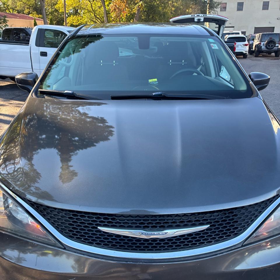 Chrysler Pacifica Touring FWD 2017