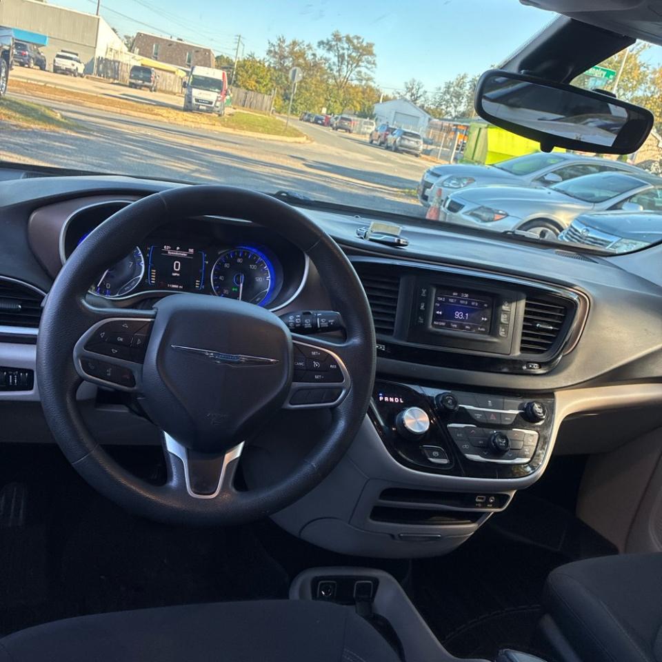 Chrysler Pacifica Touring FWD 2017