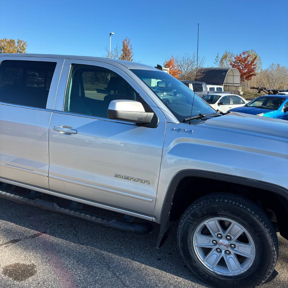 GMC Sierra 1500 4WD Crew Cab 143.5" SLE 2014