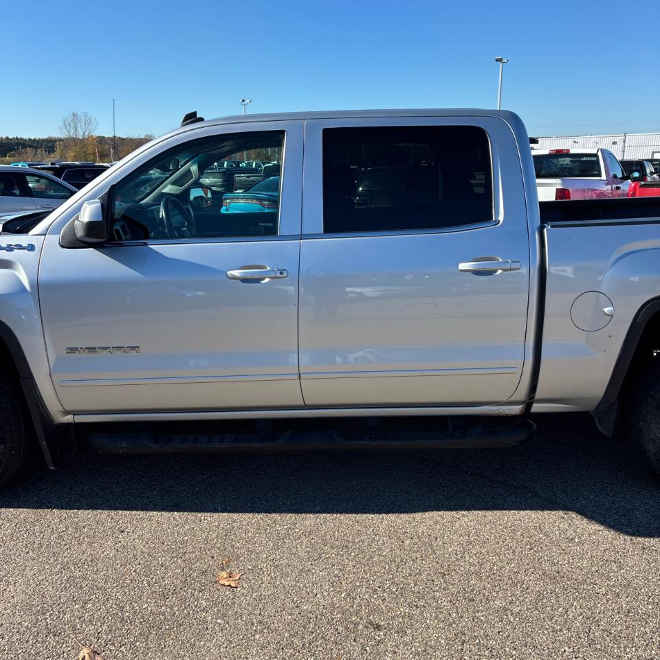 GMC Sierra 1500 4WD Crew Cab 143.5" SLE 2014