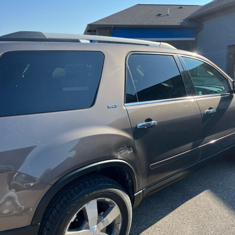GMC Acadia FWD 4dr SLT1 2010