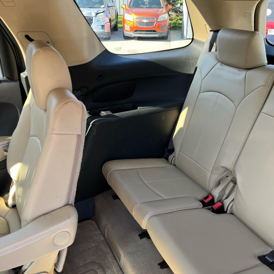 GMC Acadia FWD 4dr SLT1 2010