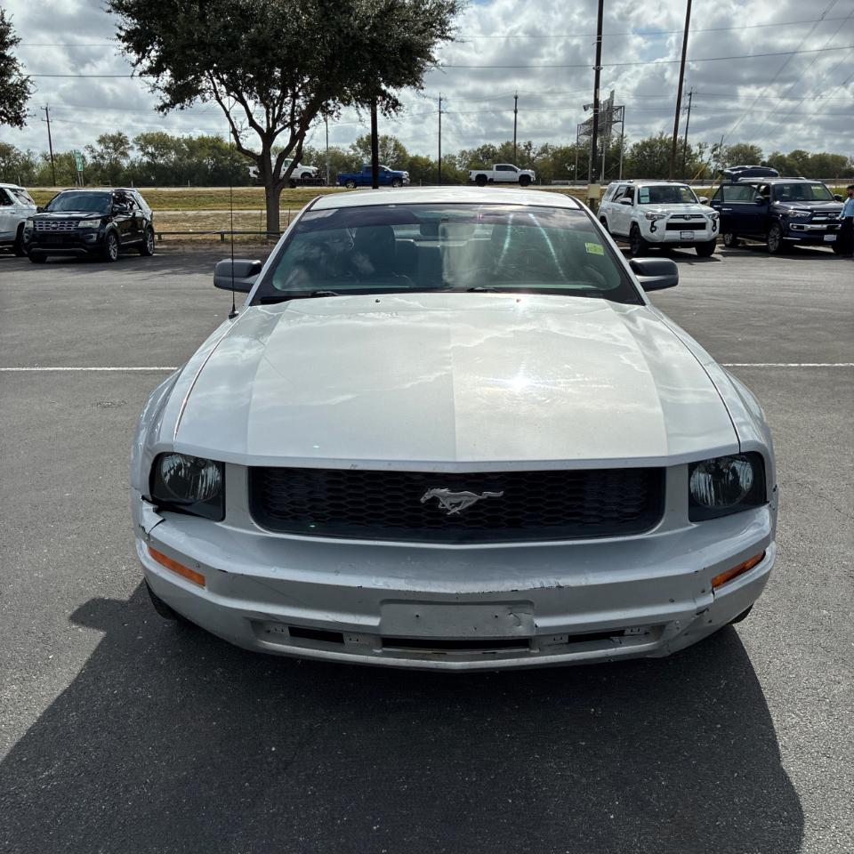 Ford Mustang 2dr Cpe Standard 2006