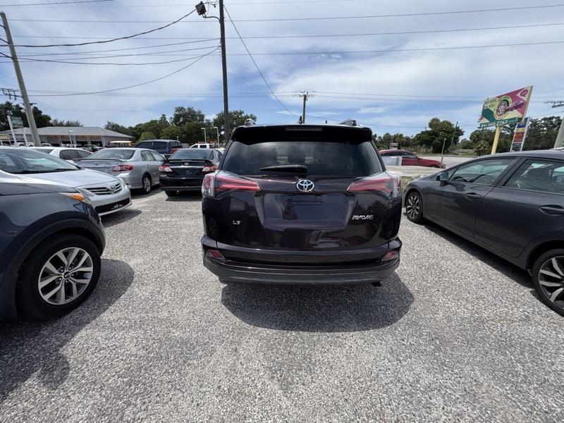 Toyota RAV4  2017