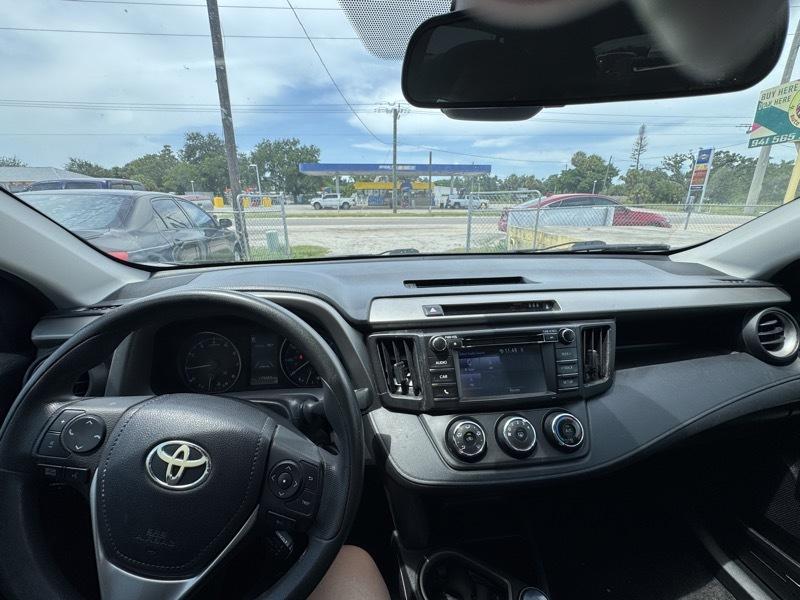 Toyota RAV4  2017