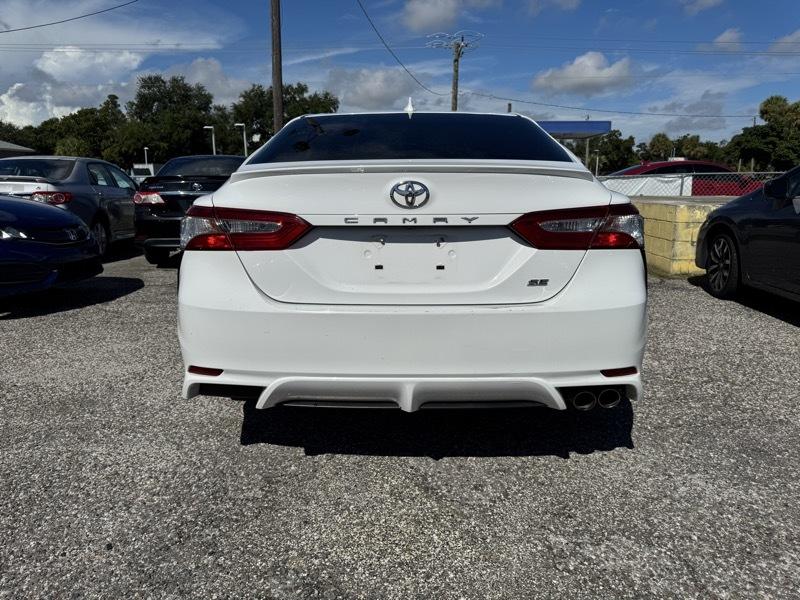 Toyota CAMRY/SE/L  2020