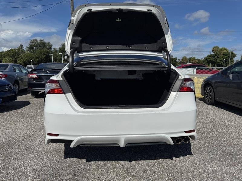 Toyota CAMRY/SE/L  2020