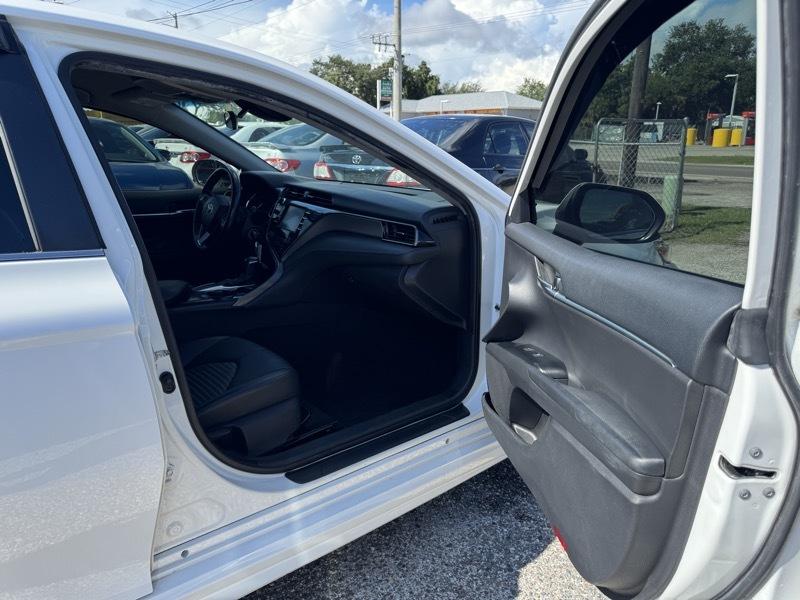 Toyota CAMRY/SE/L  2020