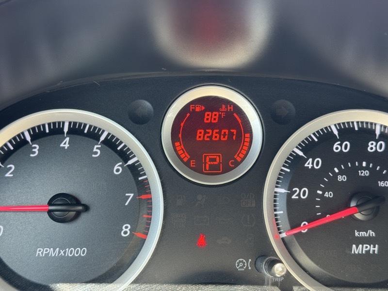 Nissan Sentra 4-Door Sedan 2012