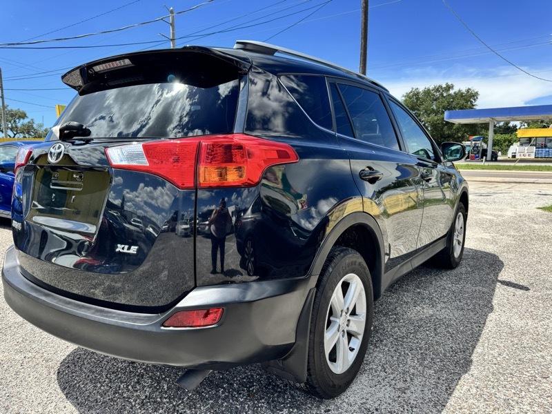 Toyota RAV4  2014