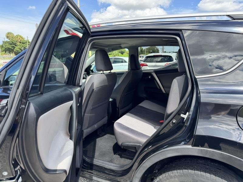 Toyota RAV4  2014