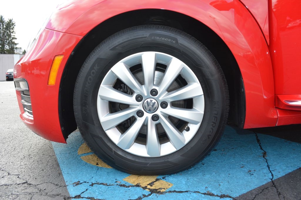 Volkswagen Beetle  2019 Volkswagen Beetle  2019