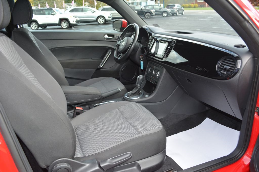 Volkswagen Beetle  2019 Volkswagen Beetle  2019