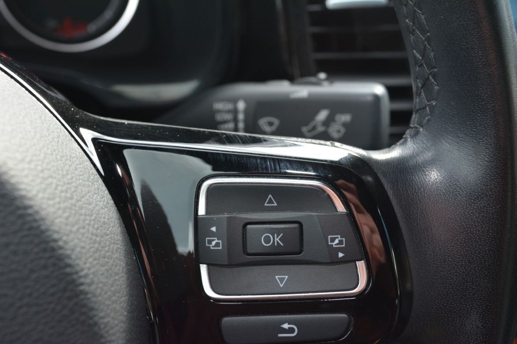 Volkswagen Beetle  2019 Volkswagen Beetle  2019