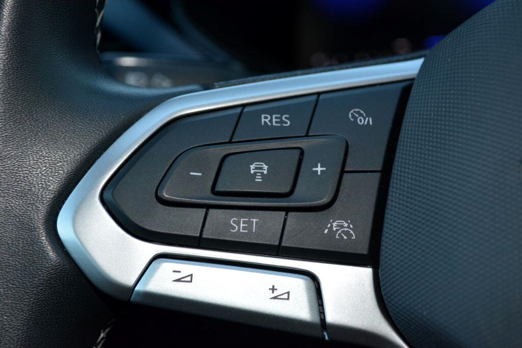 Volkswagen Taos  2023