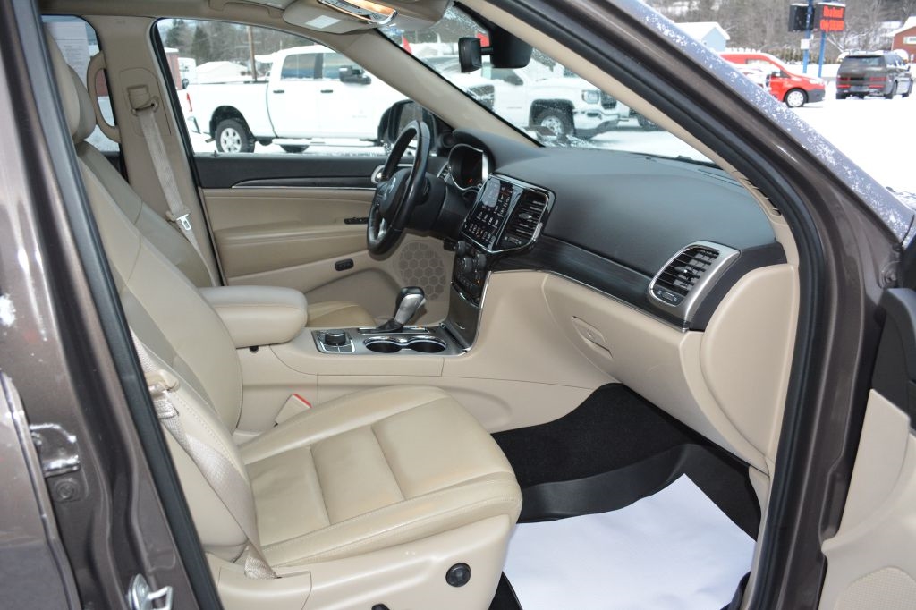 Jeep Grand Cherokee  2021