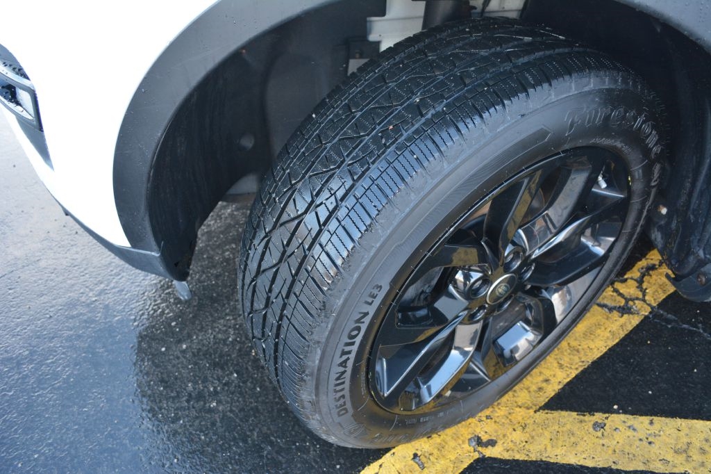 Land Rover Discovery Sport  2017