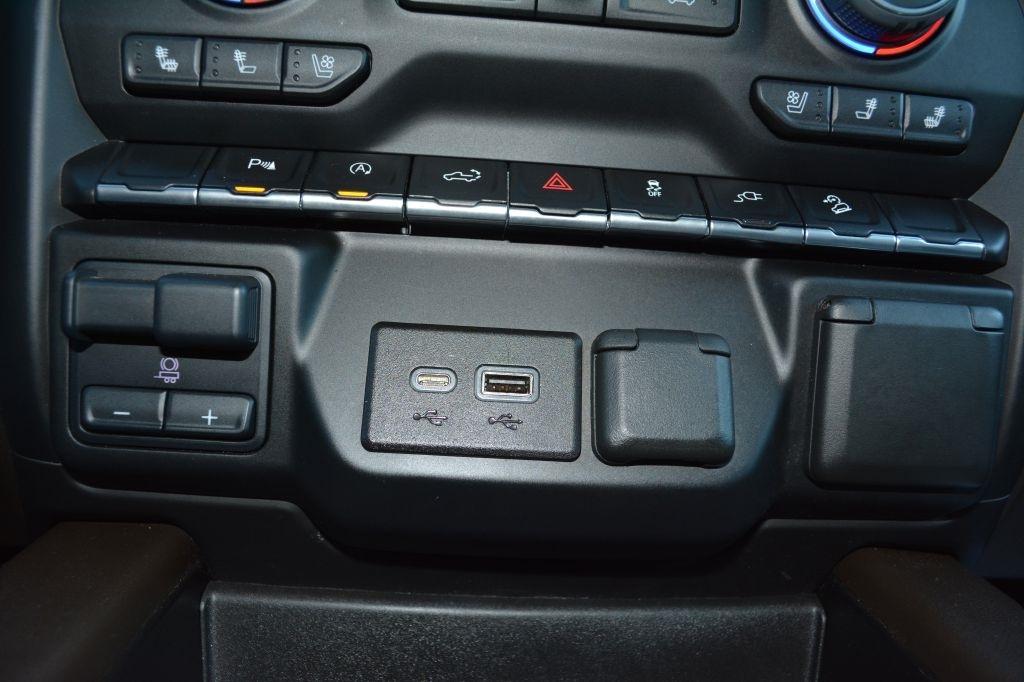 Chevrolet Silverado 1500  2021