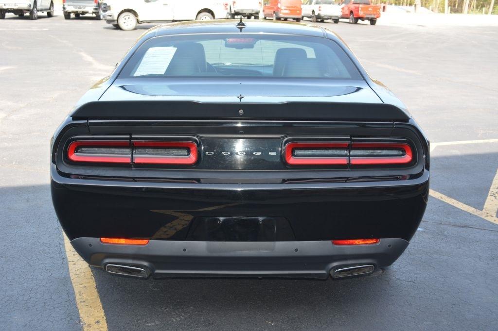 Dodge Challenger  2016