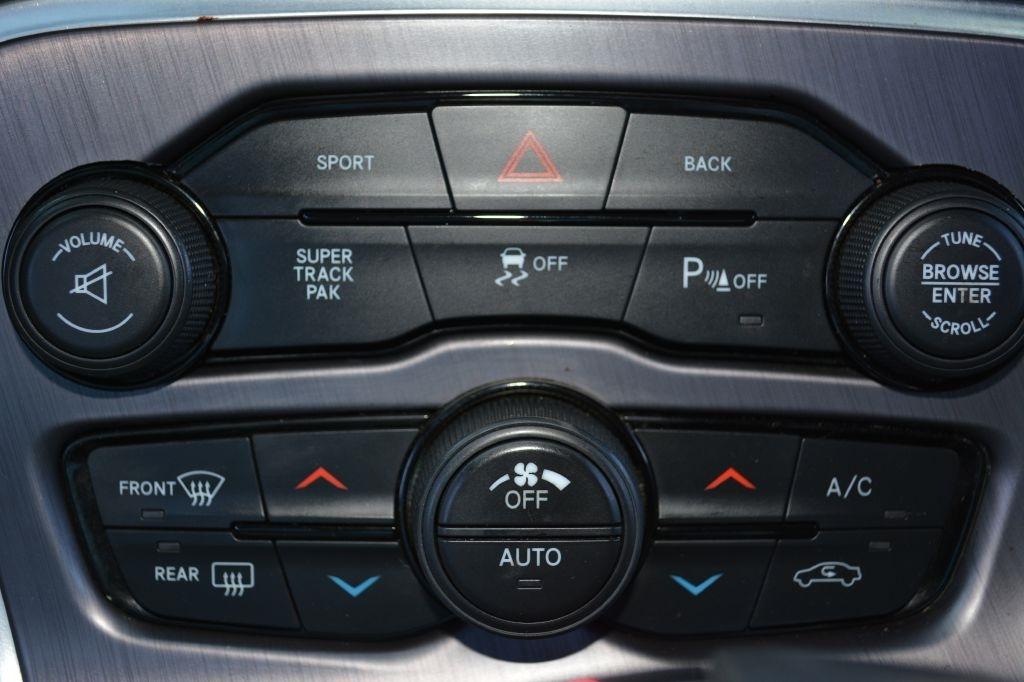 Dodge Challenger  2016