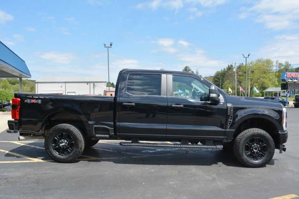 Ford F-250 SD  2024