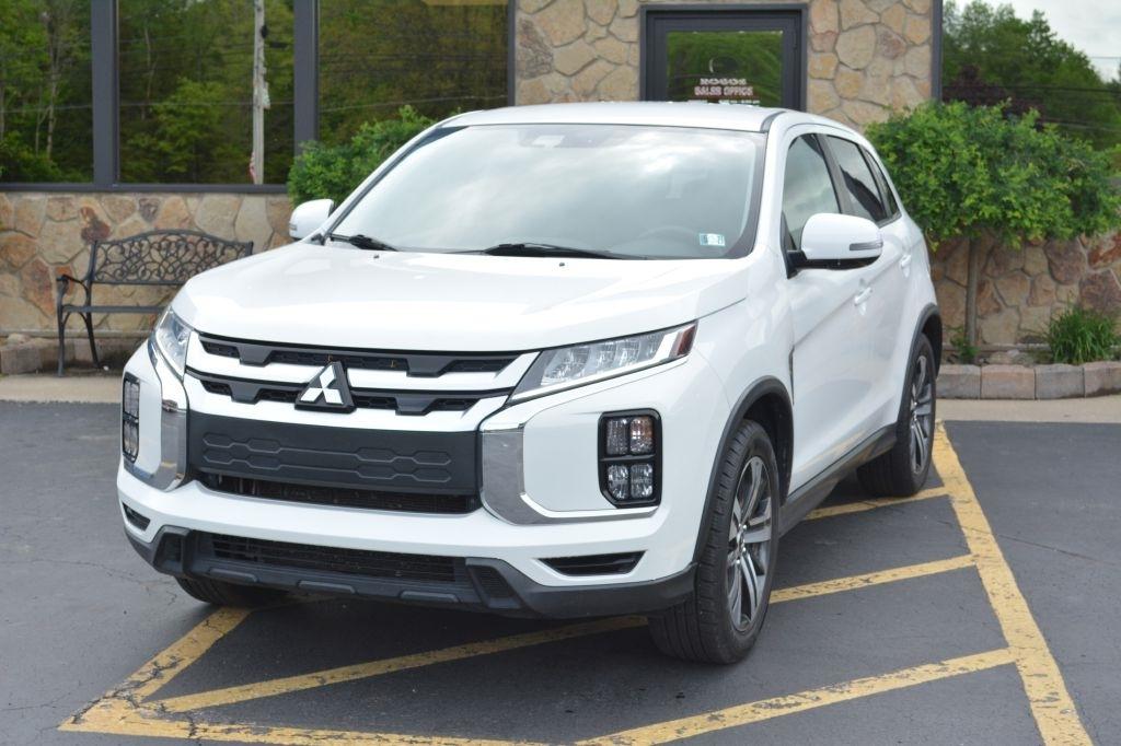 Mitsubishi Outlander Sport  2020