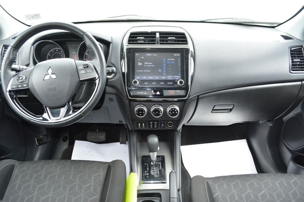 Mitsubishi Outlander Sport  2020