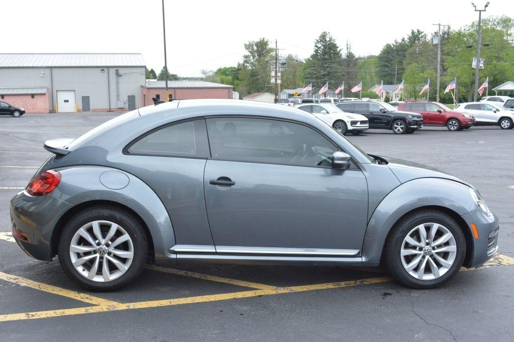 Volkswagen Beetle  2017